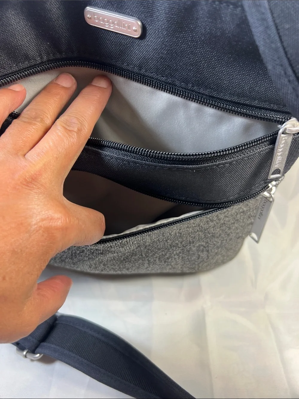 Baggallini Black and Gray Textured Crossbody Messenger
